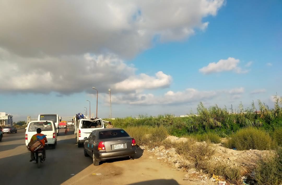 تصادم مروع لعدد من الميكروباصات بطريق مصر إسكندرية الصحراوي أمام مجمع البترول