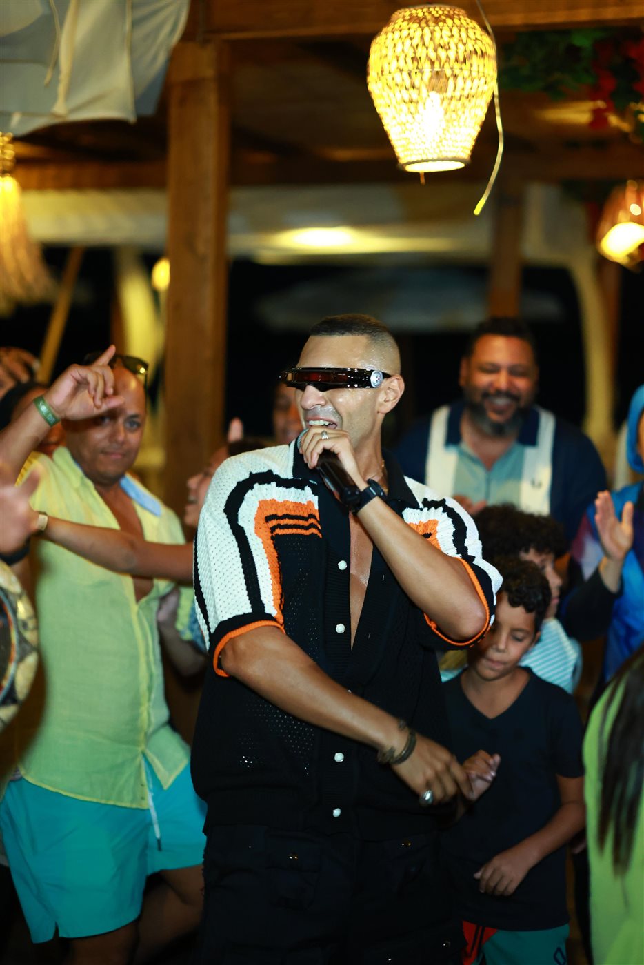<strong>حسن أبو الروس</strong>