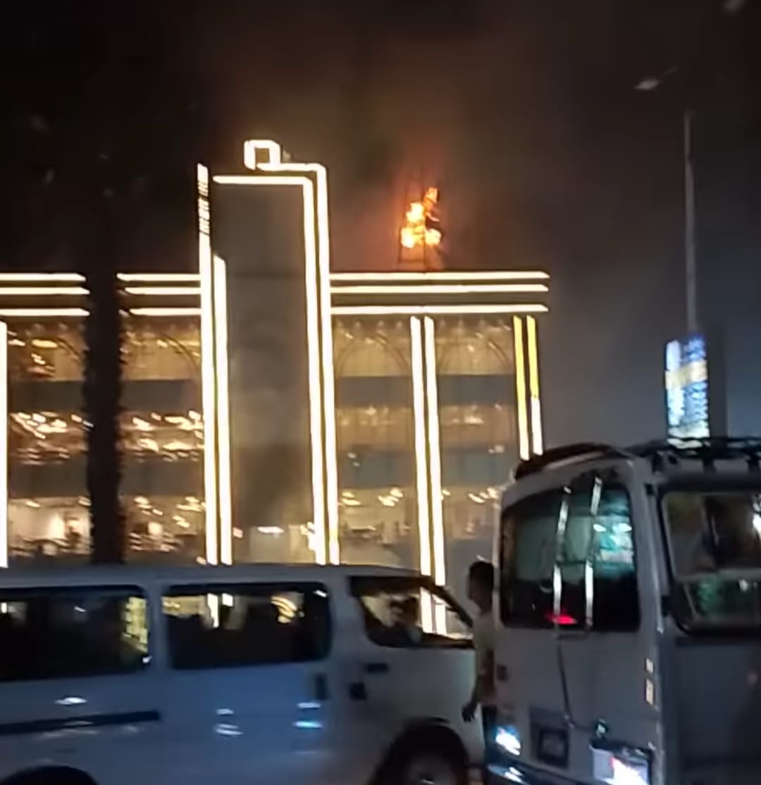 <strong>حريق قصر المندي في فيصل</strong>