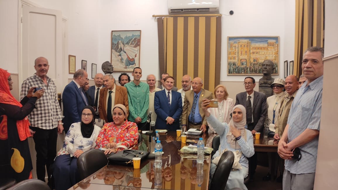 <strong>ندوة لجنة الترجمة</strong>