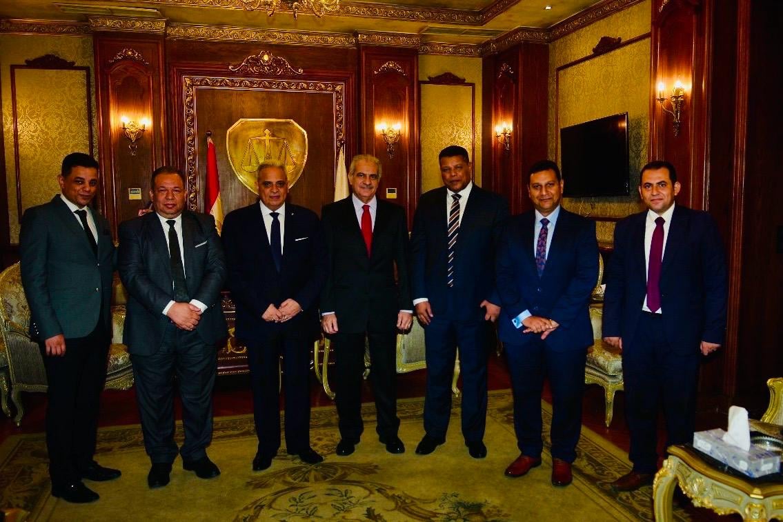 نادي قضاة مصر وجامعة أسوان يوقعان بروتوكول تعاون لتنفيذ برامج الماجستير والدكتوراة