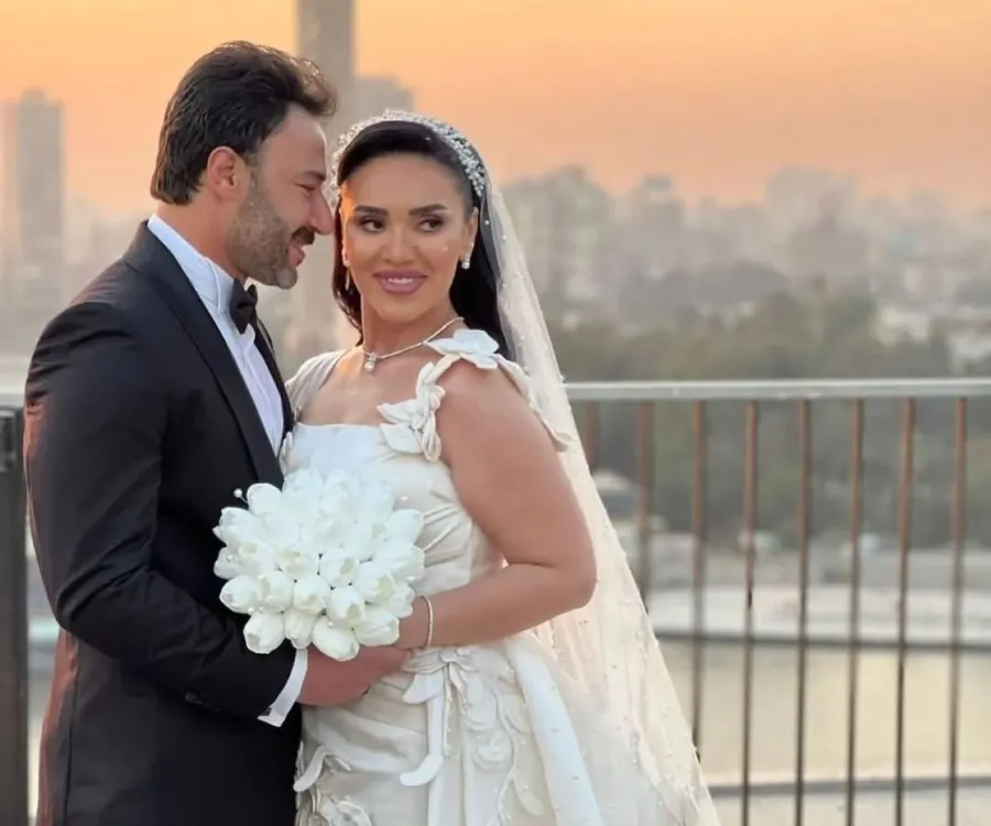 <strong>مي فاروق وزوجها محمد العمروسي</strong>