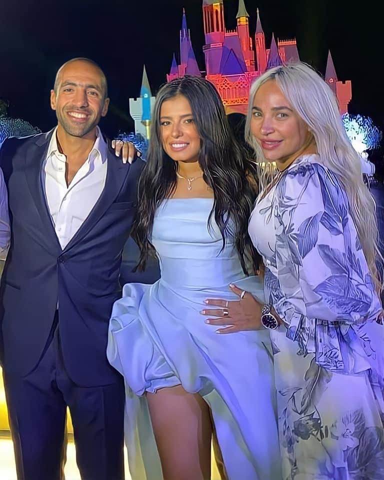 عمرو ستين مع مريم عامر منيب