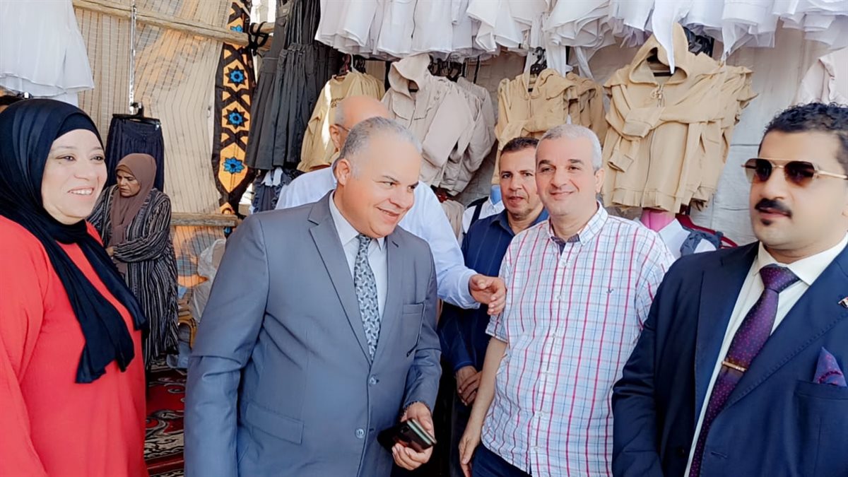 معرض الملابس الجاهزة