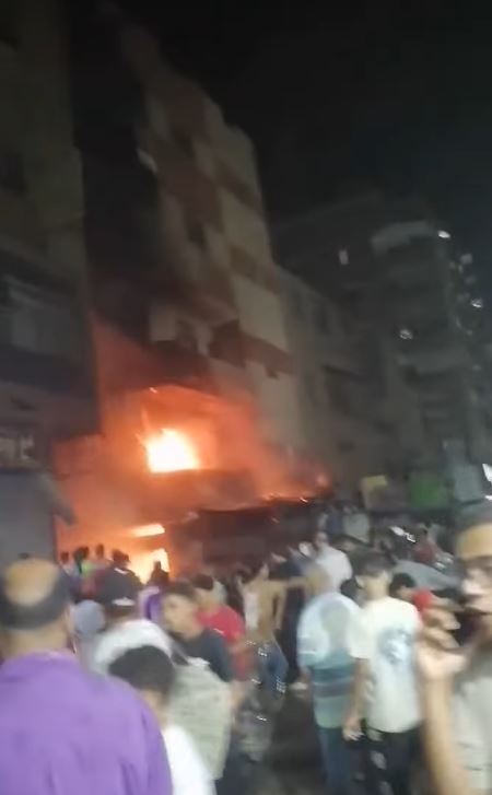 ننشر الصور الأولى لحريق محل منتجات بترولية بمنطقة البساتين