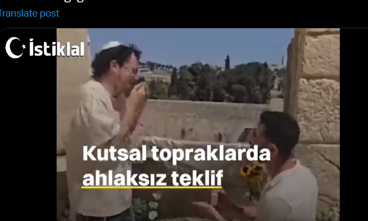 <strong>تدنيس علني للمقدسات.. منتج إسرائيلي يطلب الزواج من شاب أمام القدس</strong>