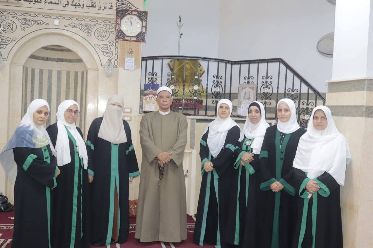الواعظات اثناء اللقاء