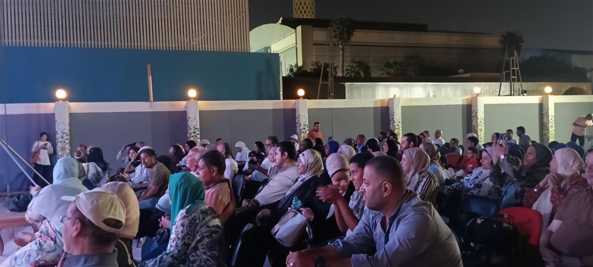 <strong>برنامج صيف قطاع المسرح</strong>