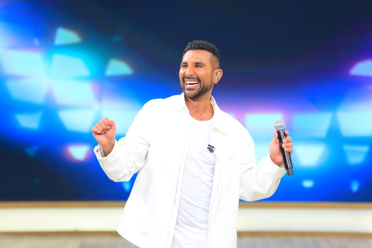 <strong>أحمد سعد</strong>