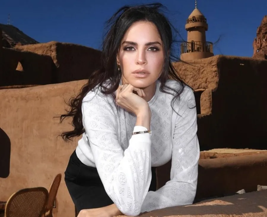 <strong>آمال ماهر</strong>