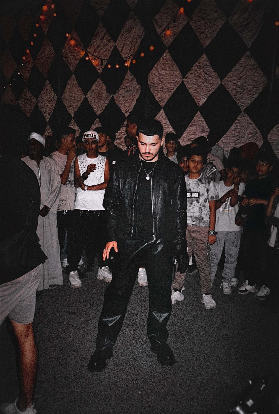 <strong>الفنان عصام النجار</strong>