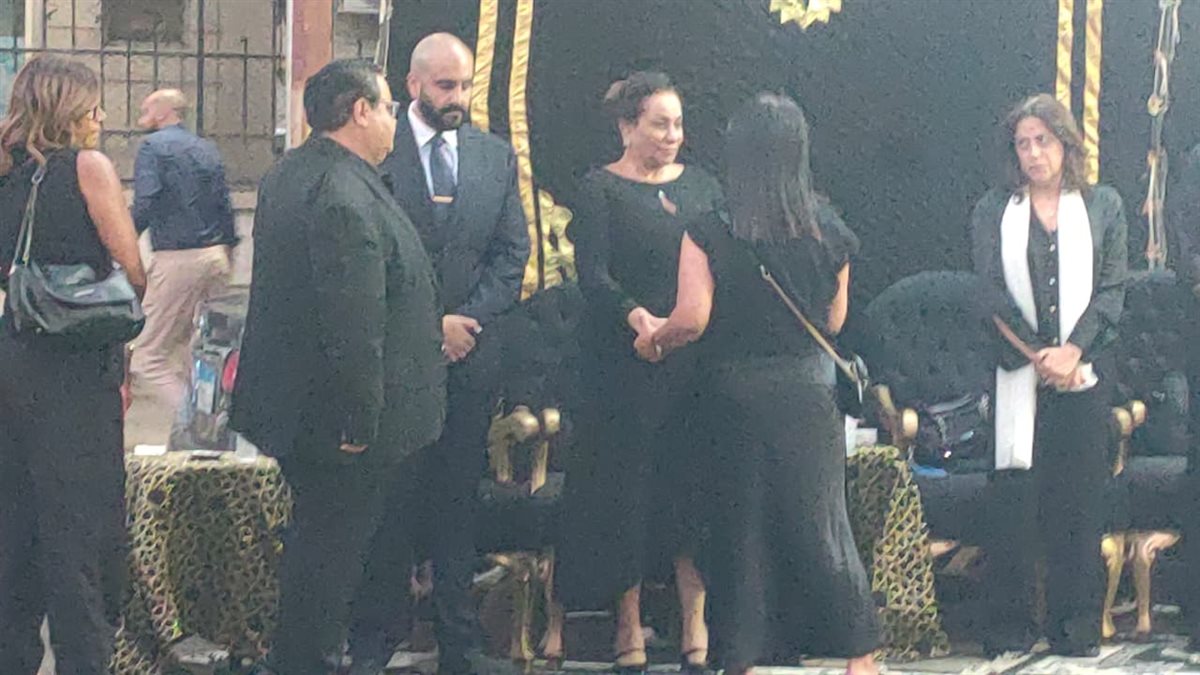 <strong>عزاء الفنانة التشكيلية زينات خليل</strong>