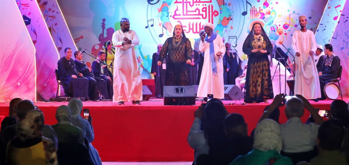 <strong>فرقة النيل للموسيقى والآلات الشعبية</strong>