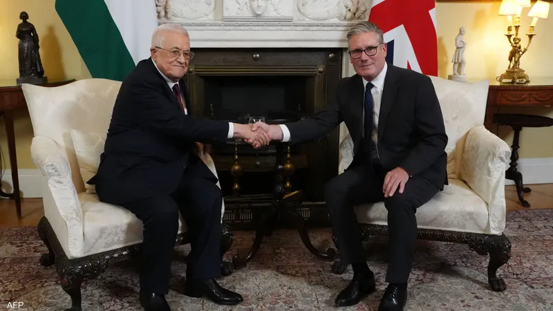 ستارمر وعباس&nbsp;