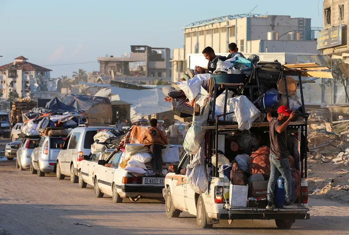 <i>فلسطينيون نازحون يفرون من الانتهاكات الإسرائيلية - أرشيفية</i>