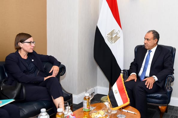 <strong>وزير الخارجية مع رئيسة اللجنة الدولية للصليب الأحمر</strong>