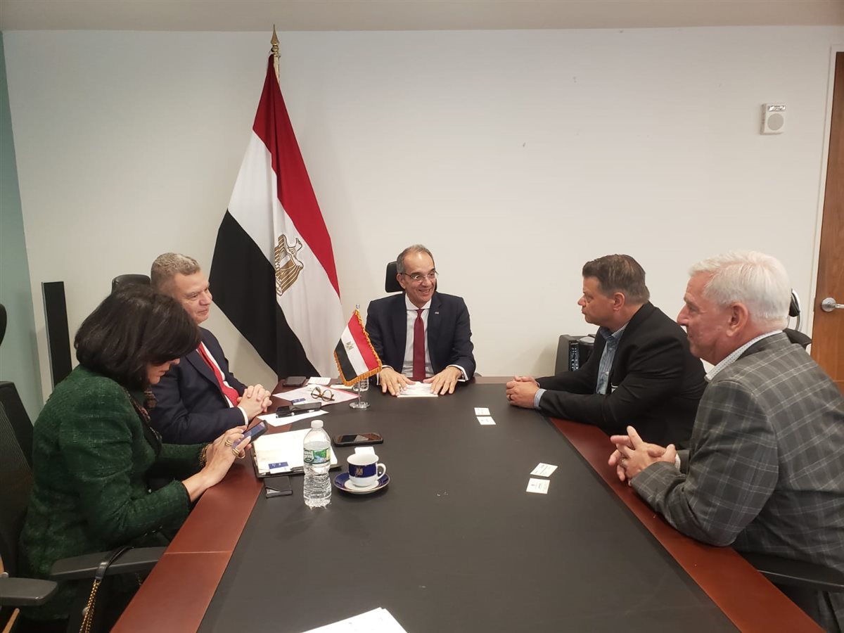 وزير الاتصالات المصري