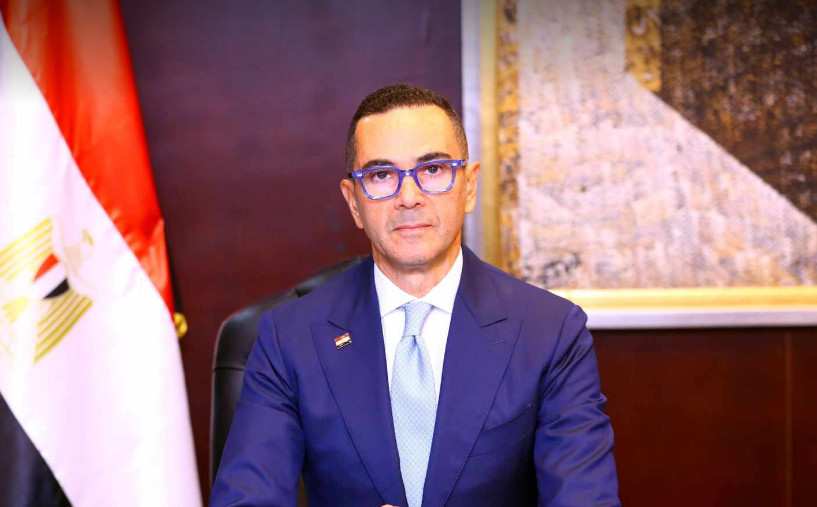 <strong>وزير الاستثمار حسن محمد الخطيب</strong>