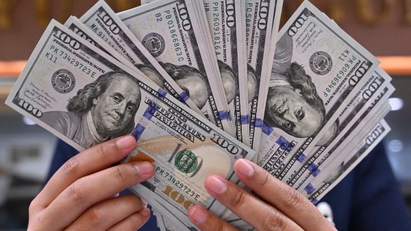 سعر الدولار اليوم&nbsp;