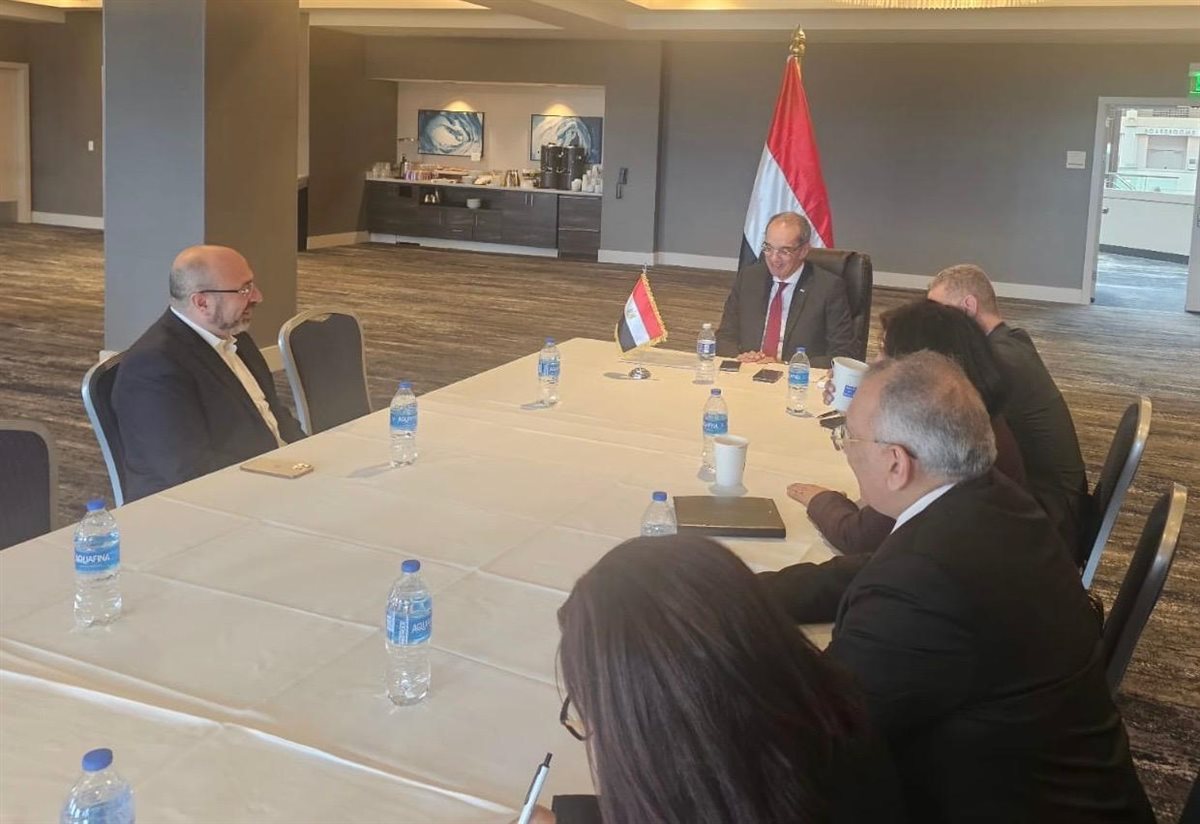 الدكتور عمرو طلعت وزير الاتصالات&nbsp;