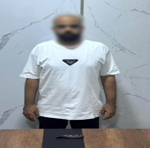 عامل كشك يتعرض للسب والضرب.. والداخلية تلقي القبض على المتهم بالقبة