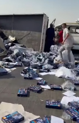 محملة ورق.. مصرع وإصابة 9 أشخاص في حادث تصادم في المنيب