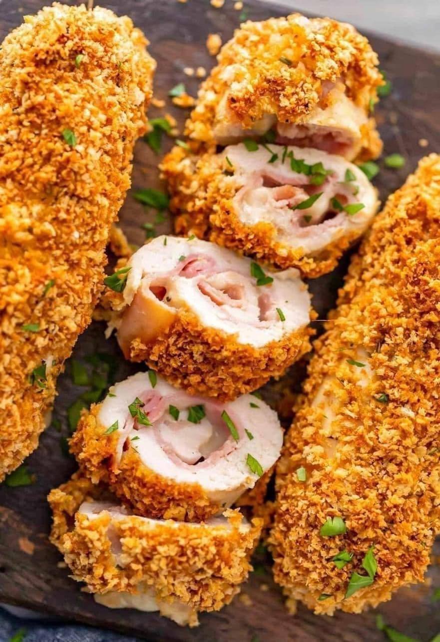 <strong>طريقة عمل الكوردون بلو بالدجاج</strong>