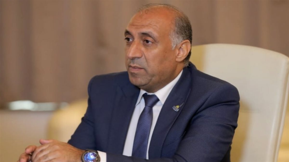 الدكتور أيمن الرقب