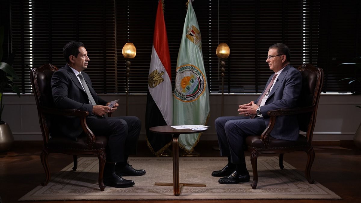 <strong>وزير الزراعة وأحمد سالم</strong>