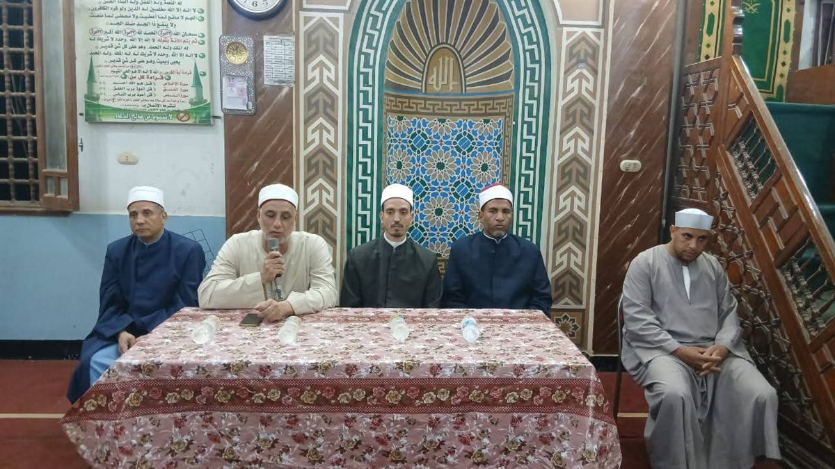 علماء اوقاف الفيوم اثناء الندوة