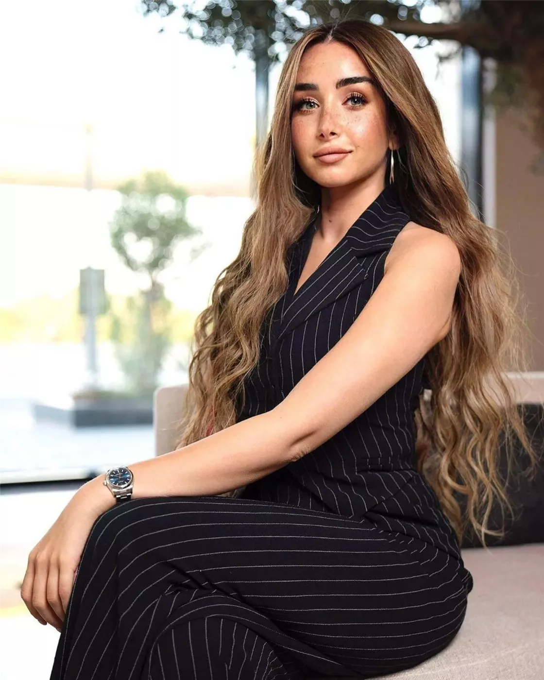 <strong>هنا الزاهد</strong>