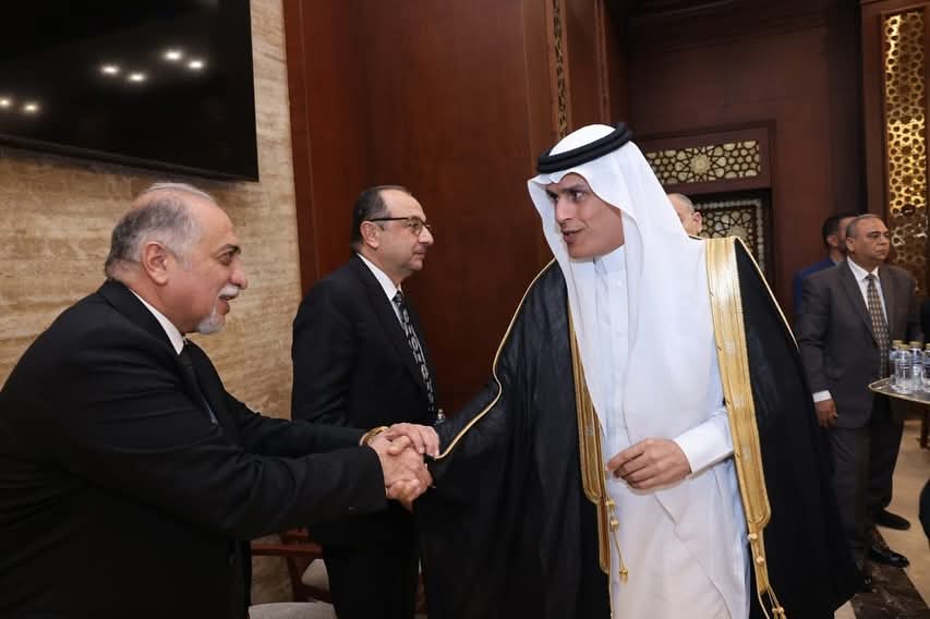نائب السفير السعودي يقدم العزاء في وفاة الدكتور أحمد عمر هاشم