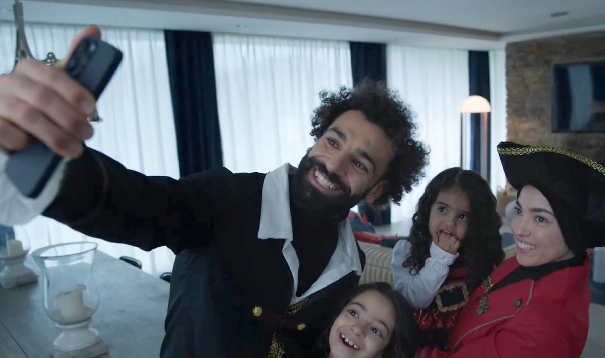 محمد صلاح وزوجته ماجي صادق