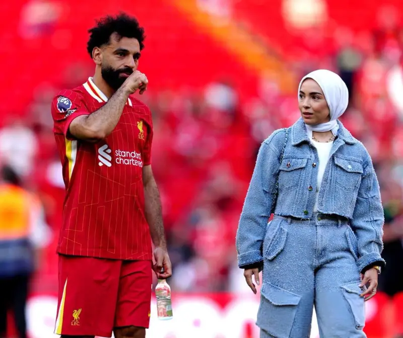 محمد صلاح وزوجته ماجي صادق
