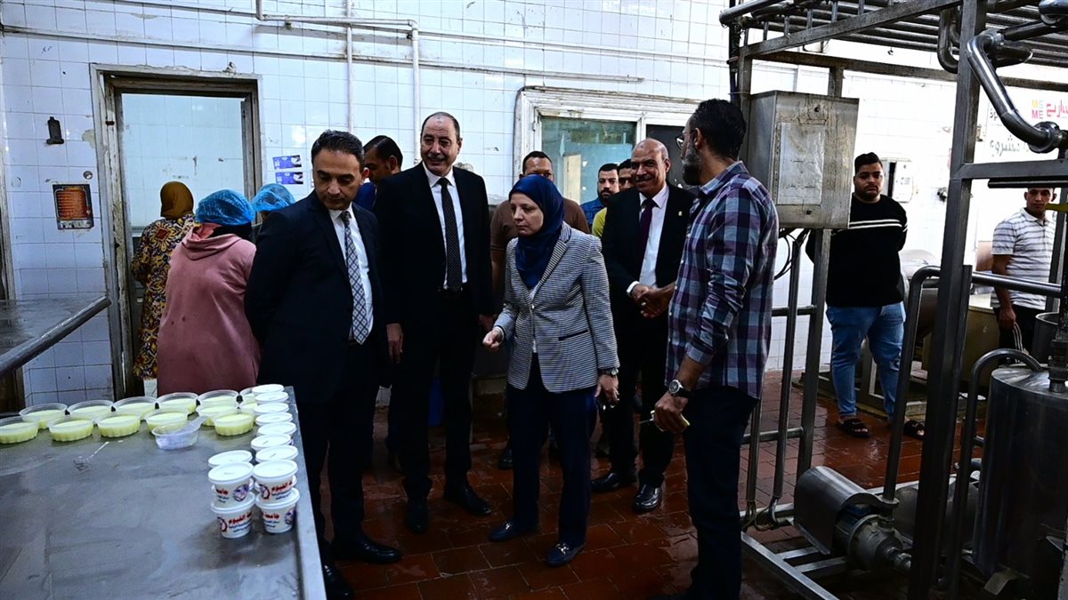 قيادات الجامعة أثناء الزيارة
