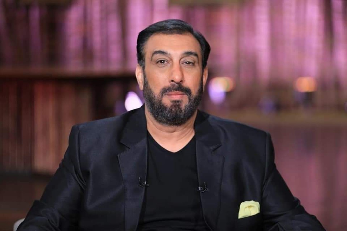 <strong>حسام حسني</strong>