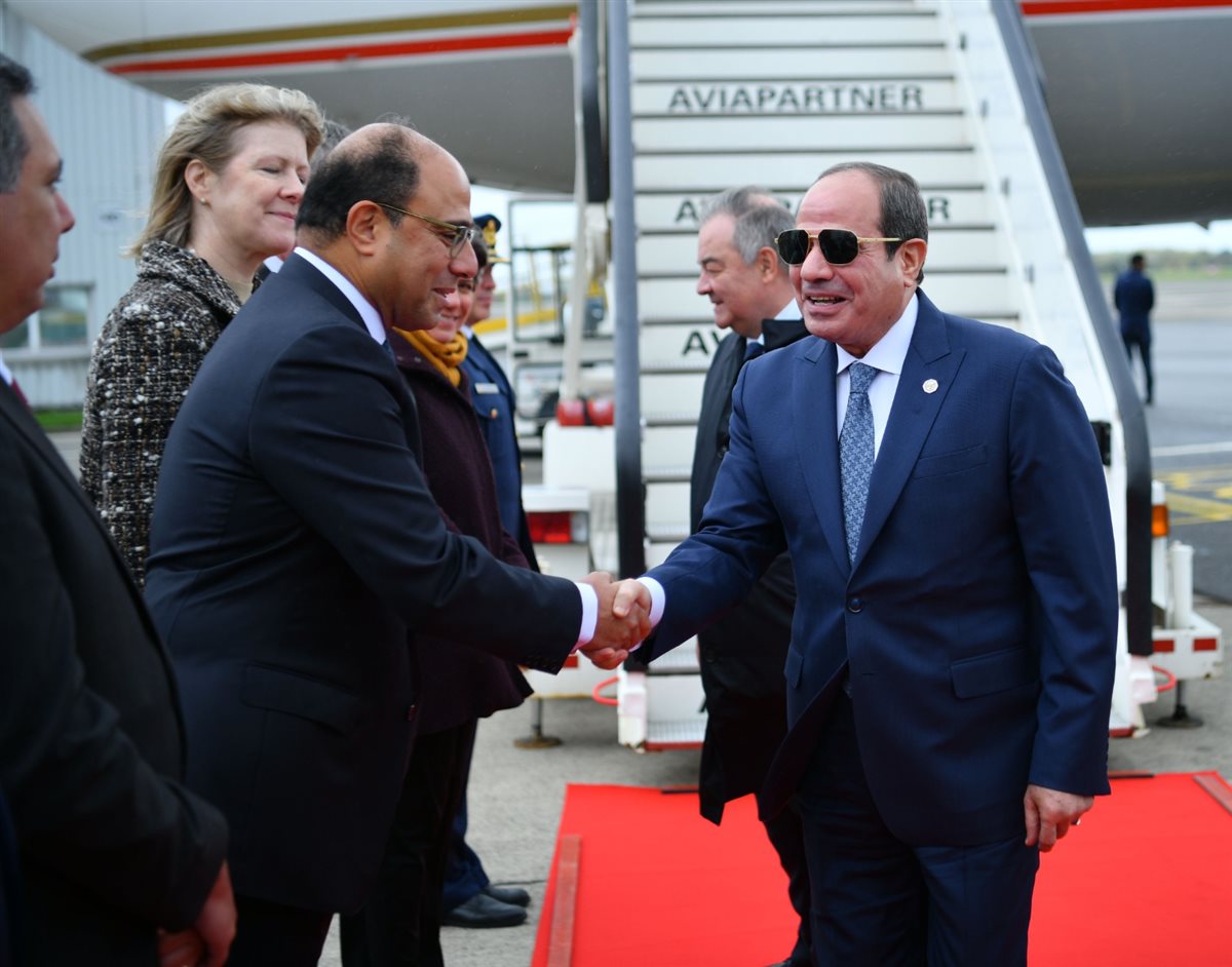 الرئيس السيسي يصل المطار العسكري في بروكسل للمشاركة في أعمال القمة المصرية الأوروبية الأولى