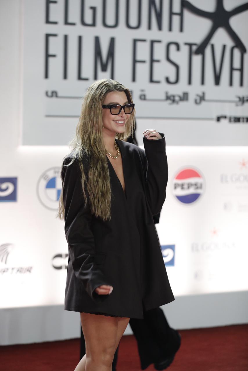 <strong>السجادة الحمراء لعرض فيلم 
