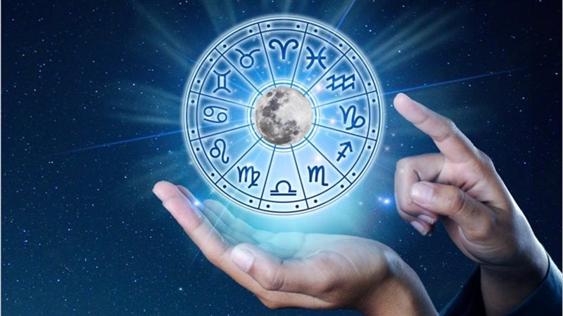 <strong>حظك اليوم وتوقعات الأبراج</strong>