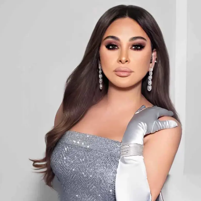 <strong>إليسا</strong>