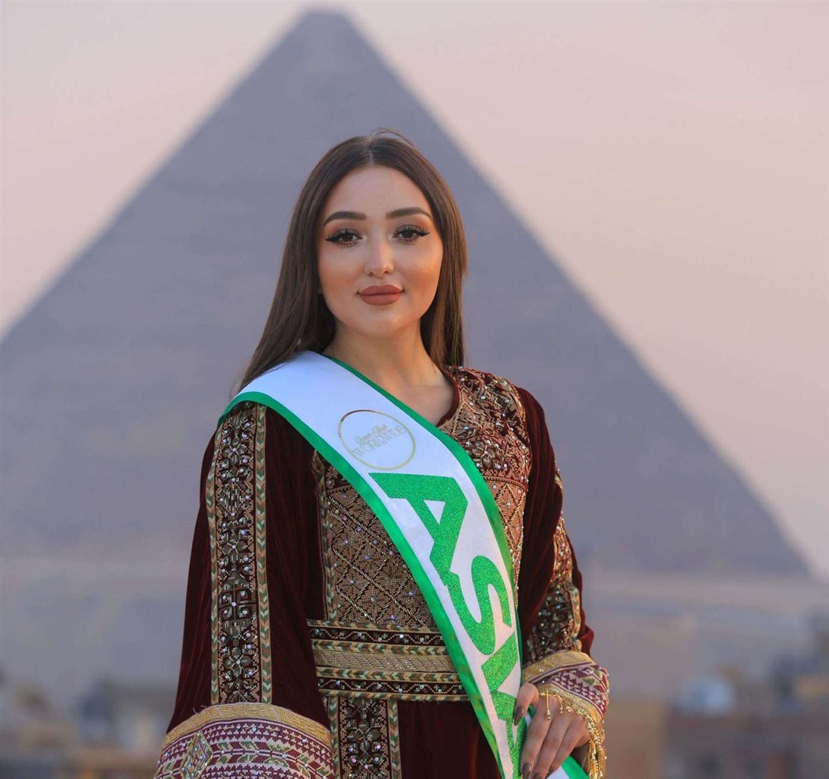 <strong>الشابة الفلسطينية أميرة عبادي</strong>