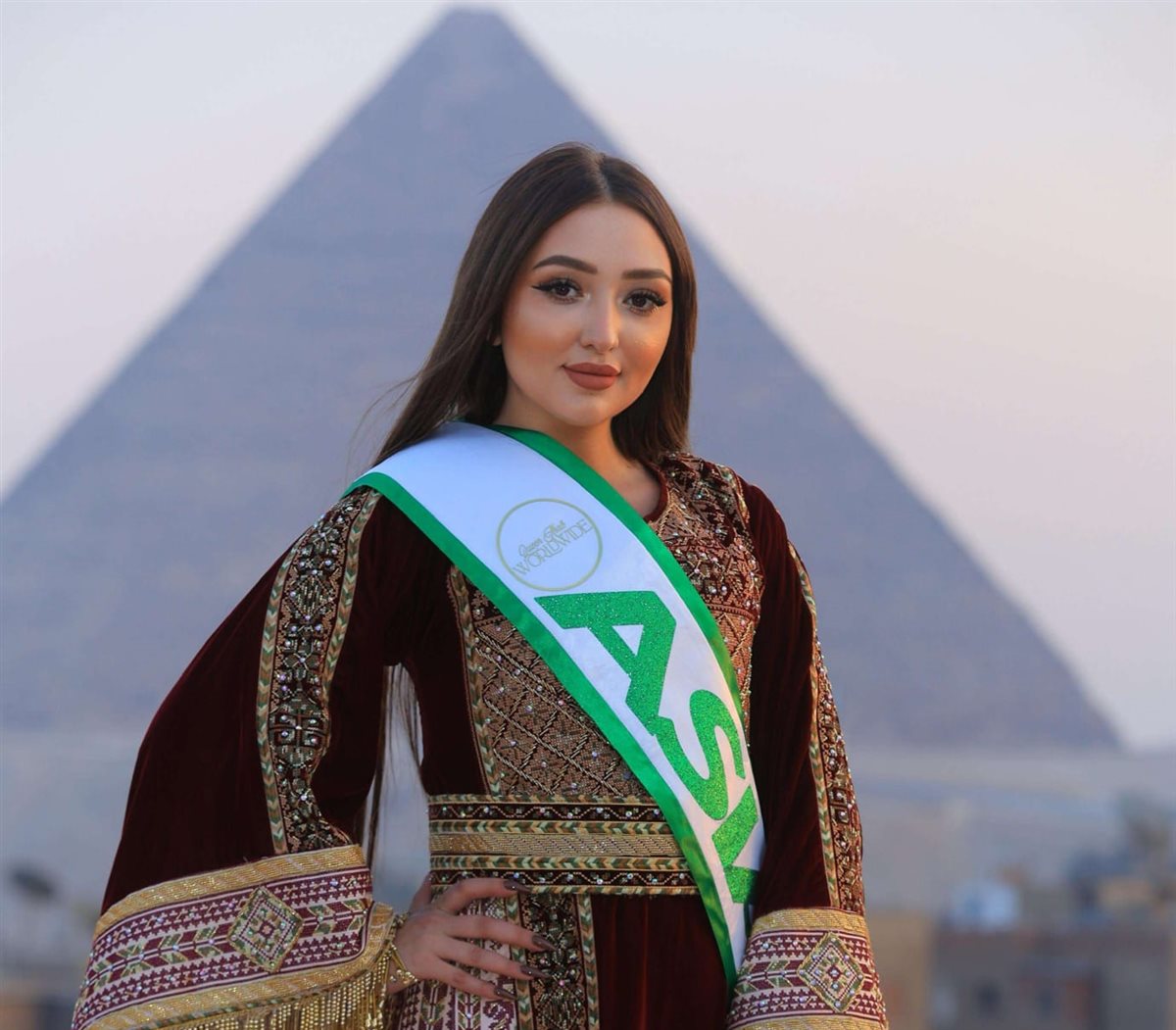 <strong>الشابة الفلسطينية أميرة عبادي</strong>