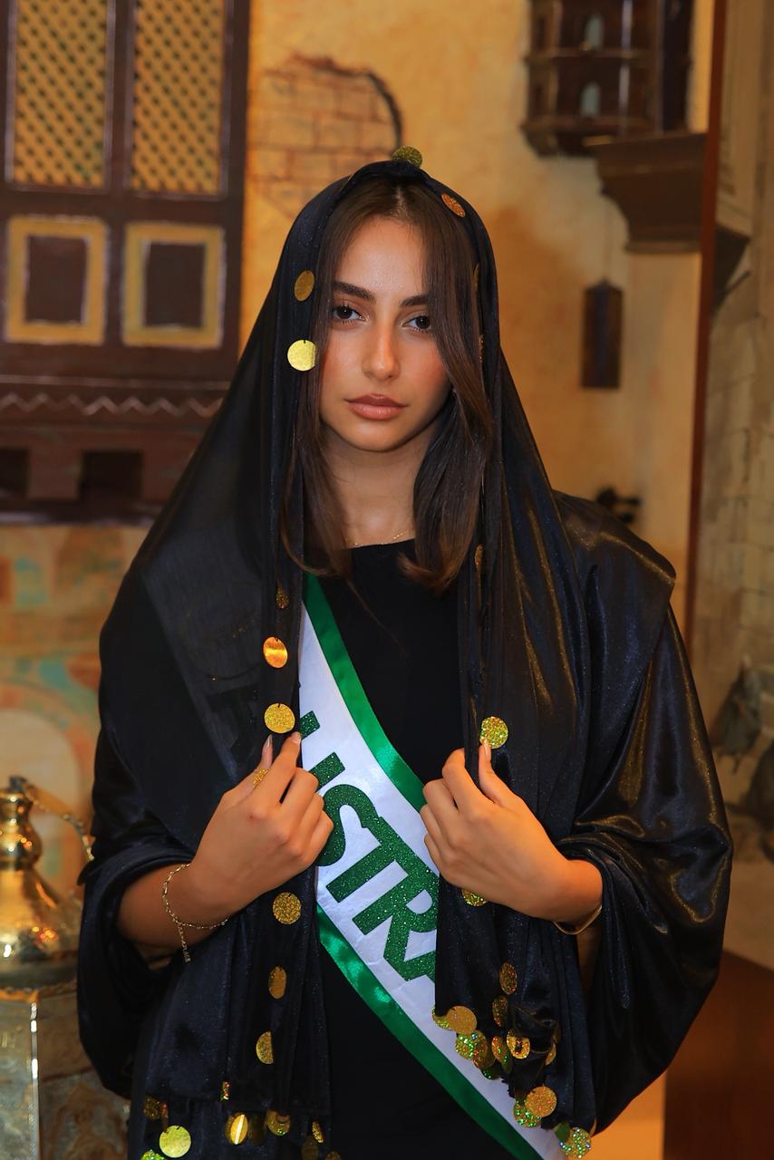 <strong>ملكات جمال العرب</strong>