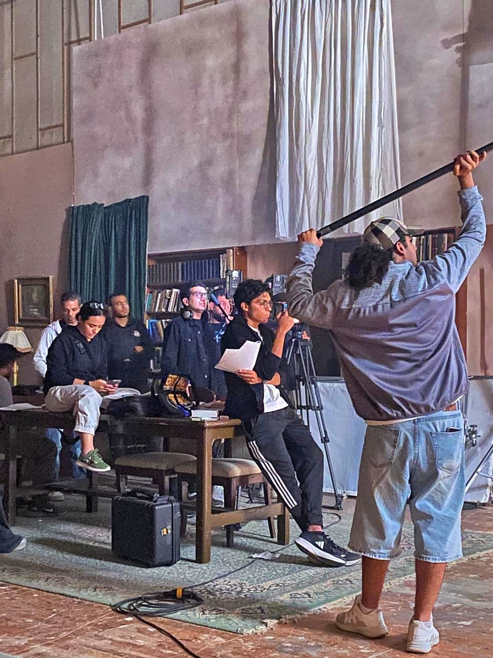 <strong>مسلسل “خطوط عريضة”</strong>