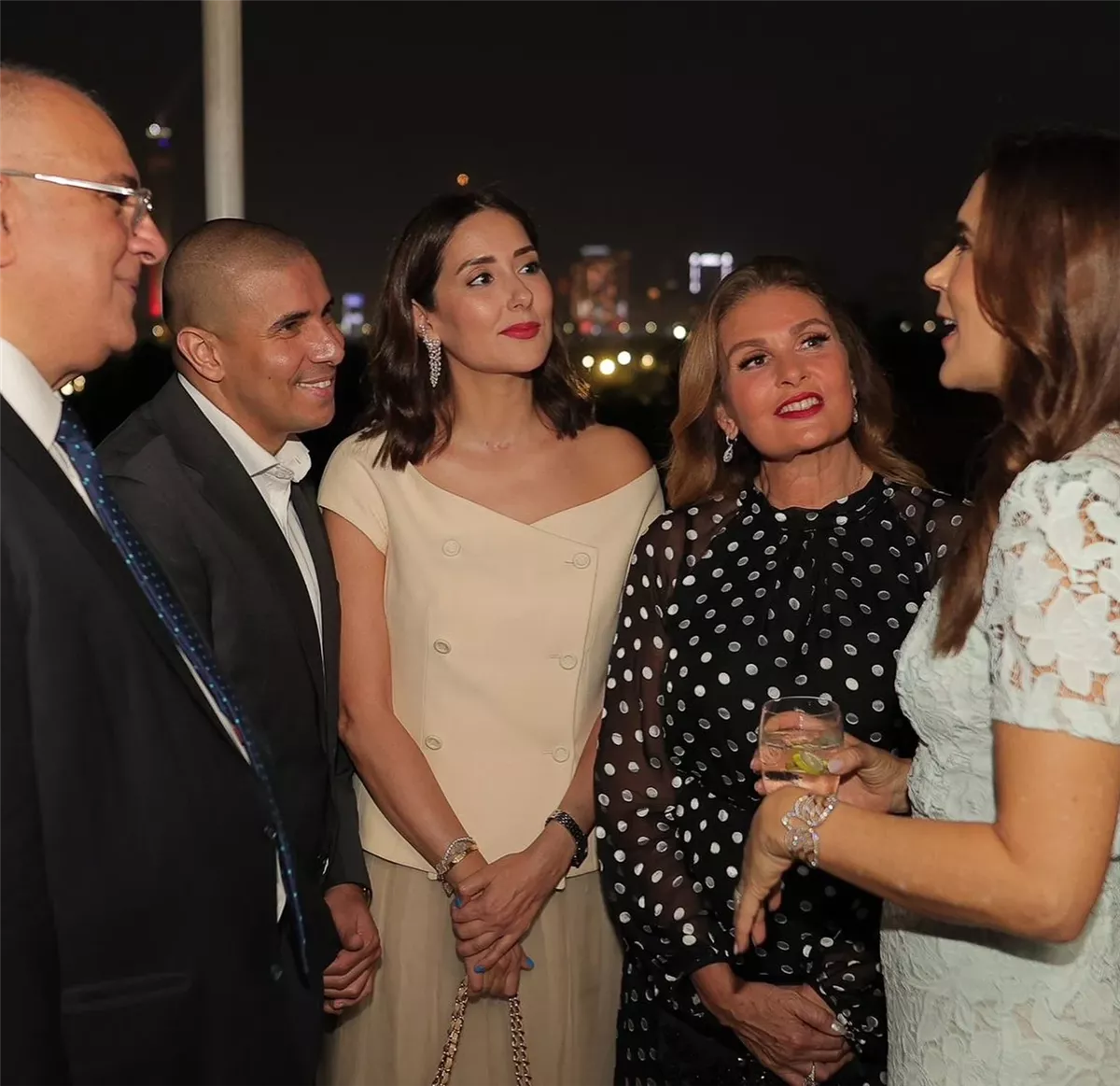 يسرا ومحمد زيدان وزوجته مع ملكة الدنمارك