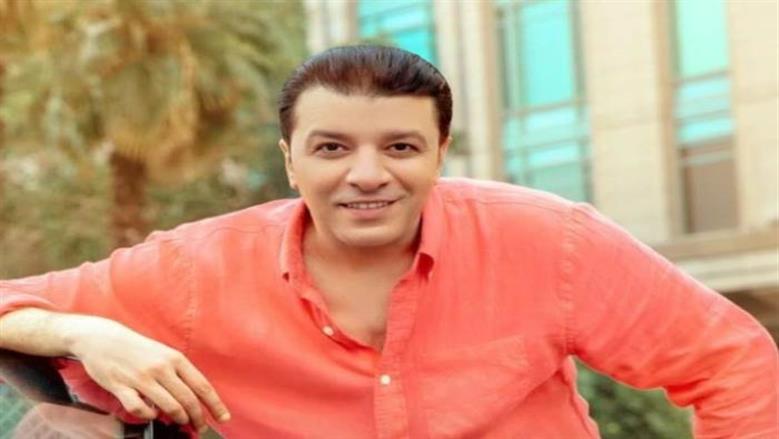 <strong>مصطفى كامل</strong>
