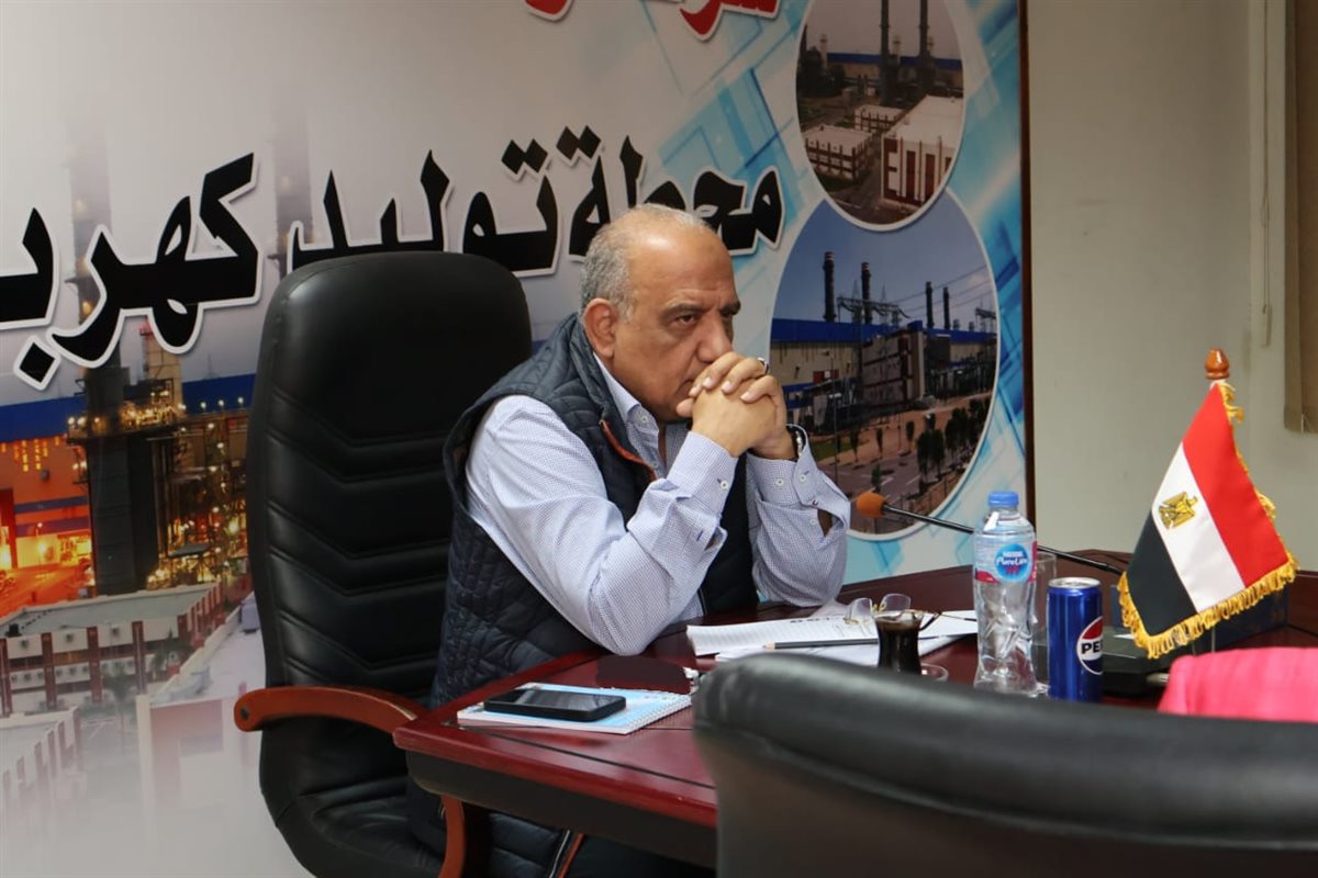 وزير الكهرباء