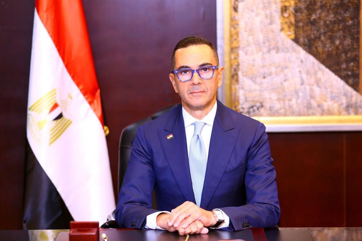 <strong>وزير الاسثثمار&nbsp;</strong>