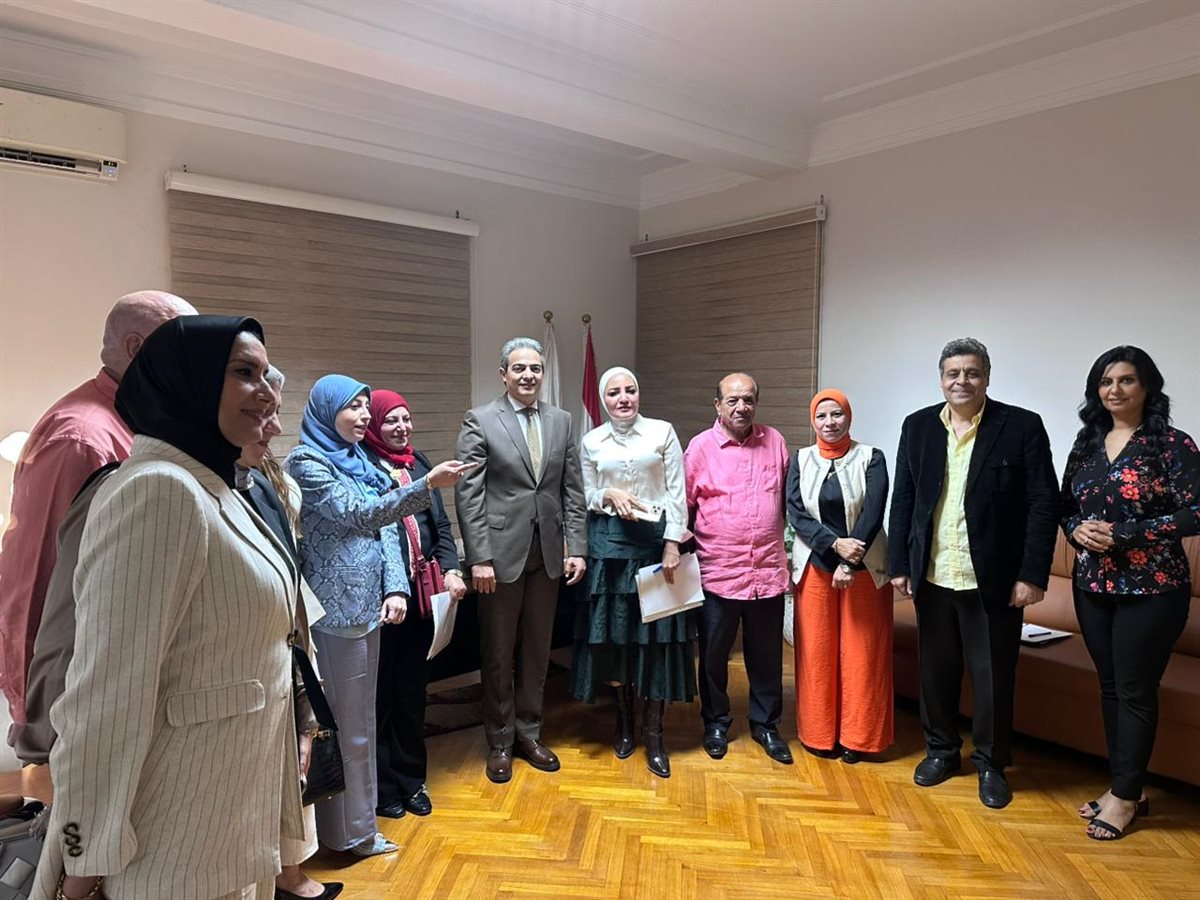 <strong>اللجنة العليا لرصد الأداء الإعلامي بنقابة الإعلاميين</strong>