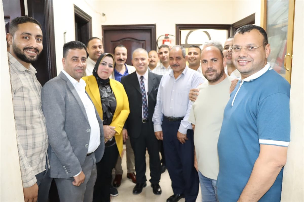 رئيس شركة مياه الشرب اثناء الجولة